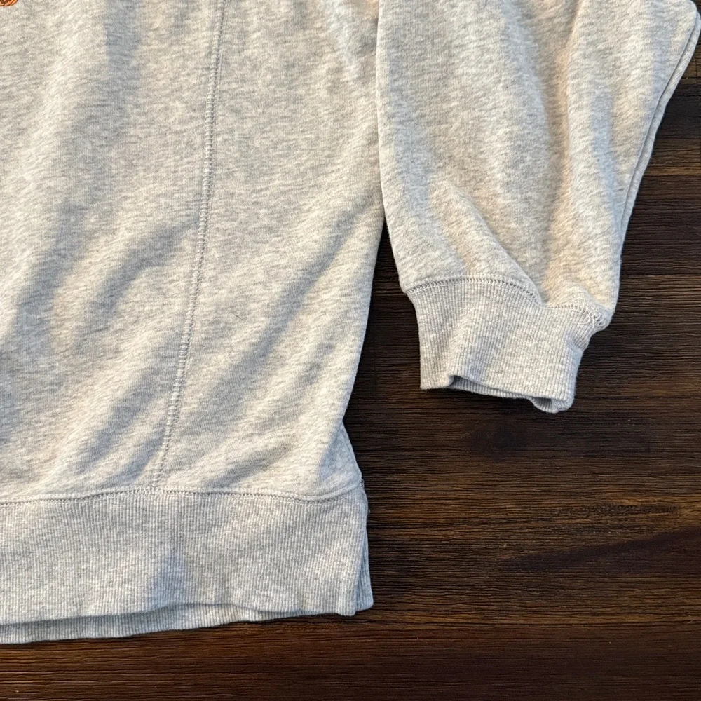 Disneyland Mickey Cutie Ghost 2025 Light Heather Gray Pullover Sweatshirt Large - Picture 7 of 15
